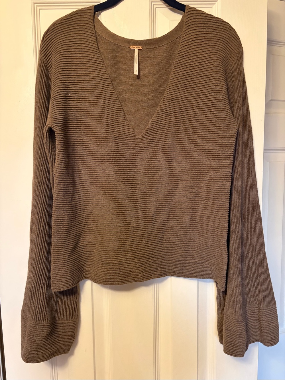 Free People Starman Bell Sleeve Sweater Size Small - Picture 3 of 6